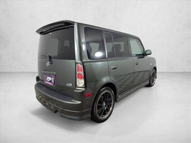Used 2005 Scion xB FWD image 3