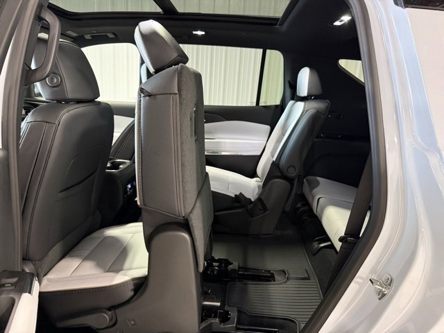 New 2026 Chevrolet Traverse High Country w/ LPO, Floor Liner Package image 37
