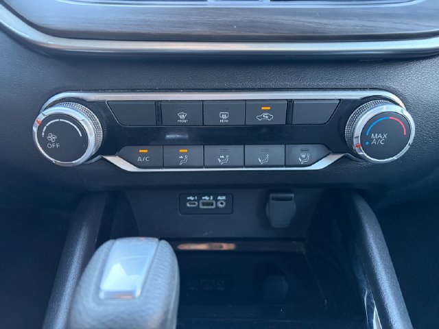Used 2024 Nissan Altima 2.5 SV FWD image 18