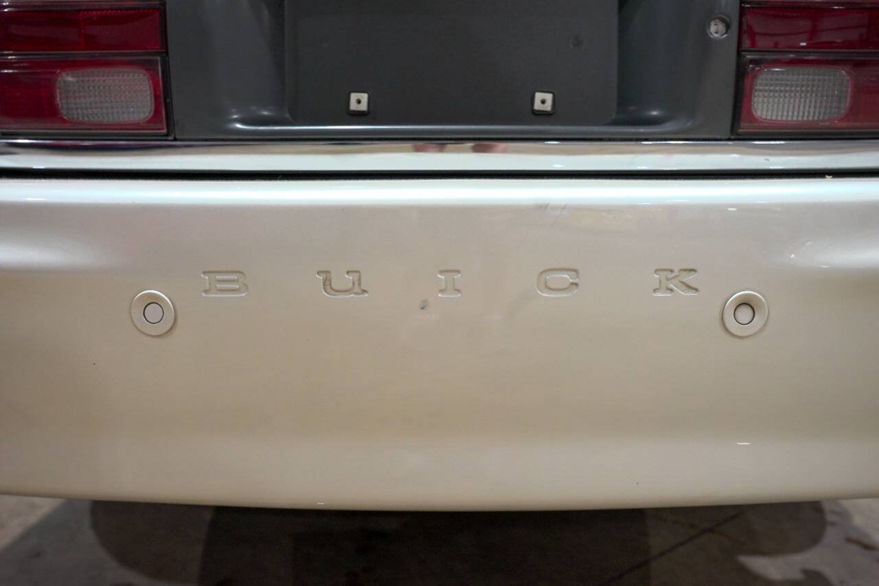 Used 2003 Buick Park Avenue Ultra FWD image 24