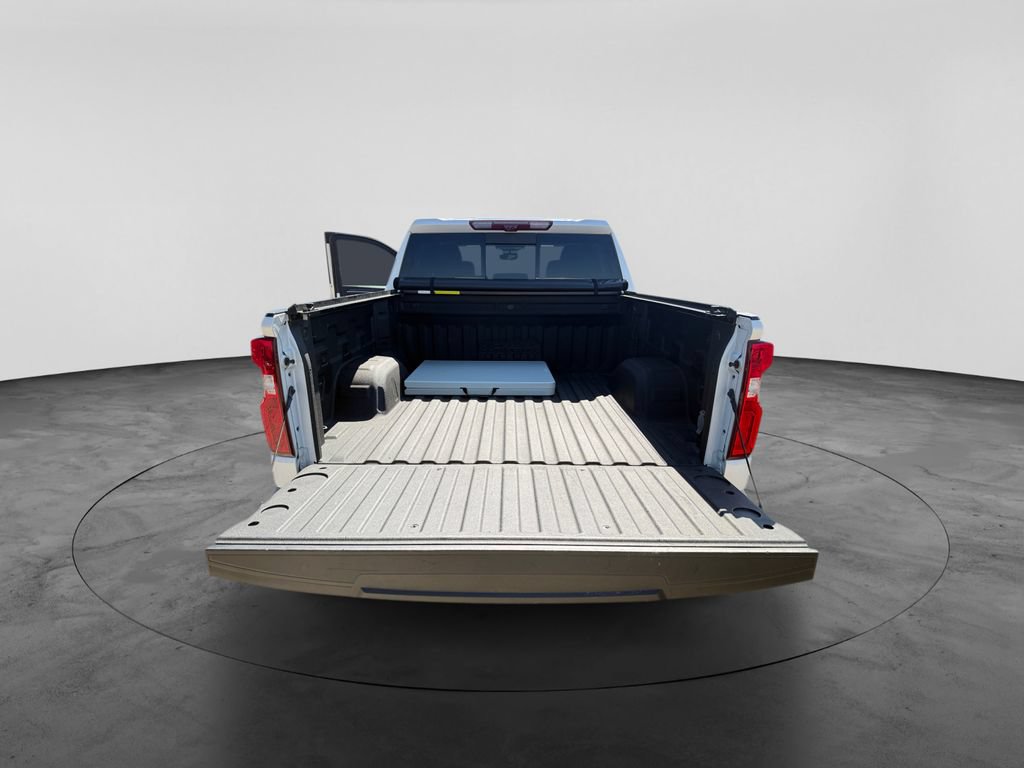Used 2022 Chevrolet Silverado 1500 High Country w/ High Country Premium Package AWD/4WD image 37