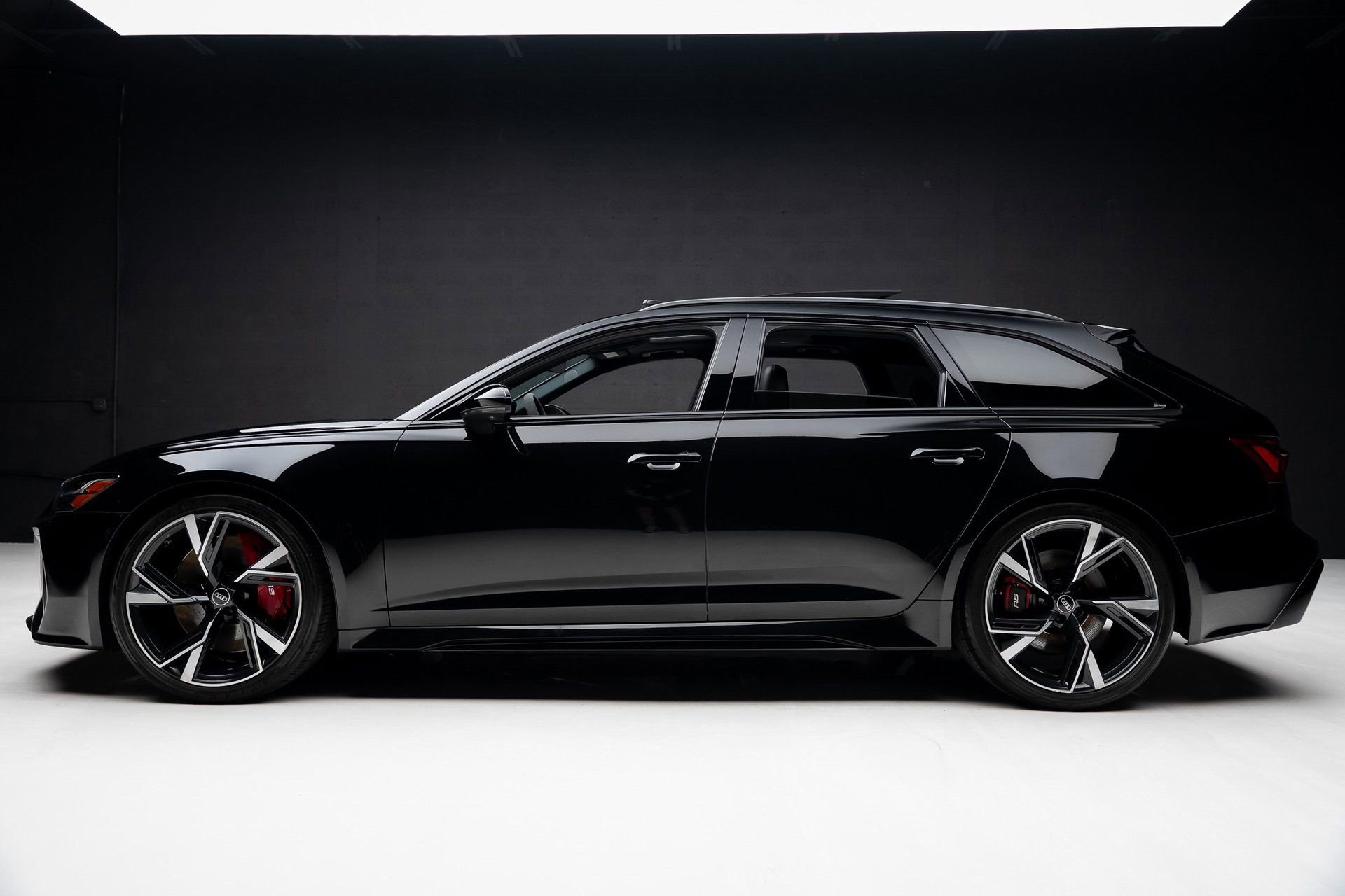 Used 2022 Audi RS 6 AWD/4WD image 15