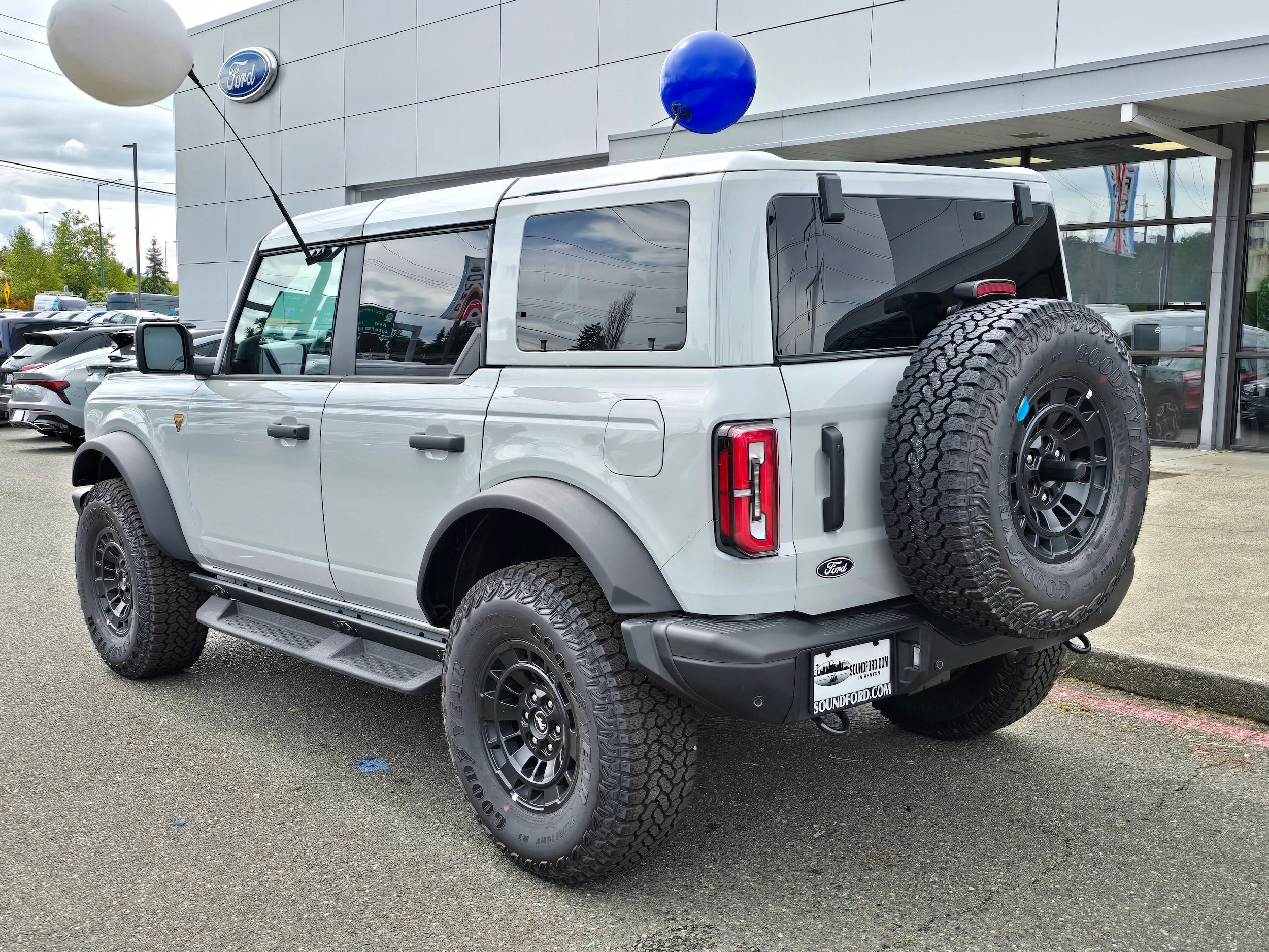 New 2026 Ford Bronco Badlands AWD/4WD image 7