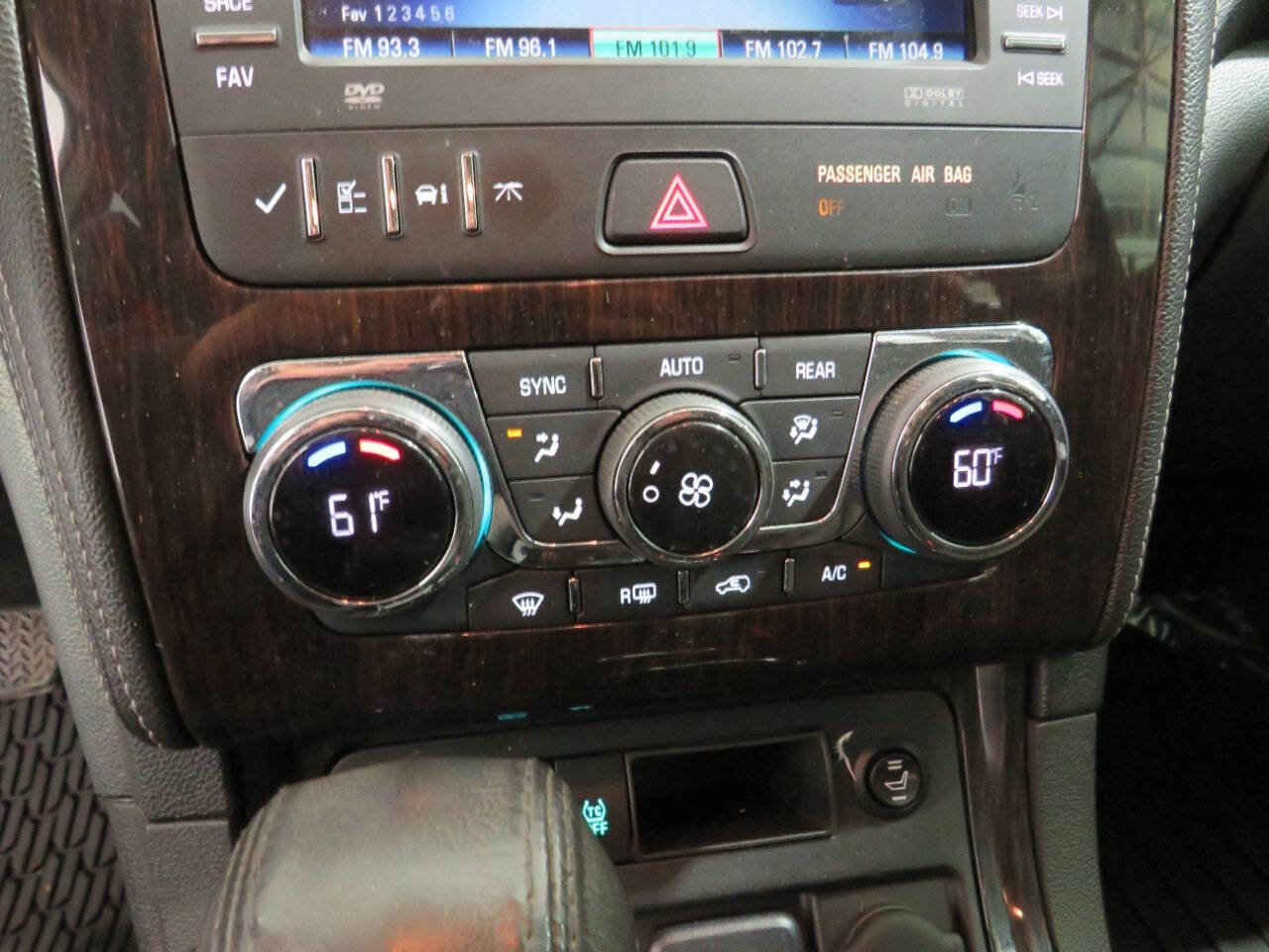 Used 2016 Chevrolet Traverse LT w/ Traveler's Package image 25