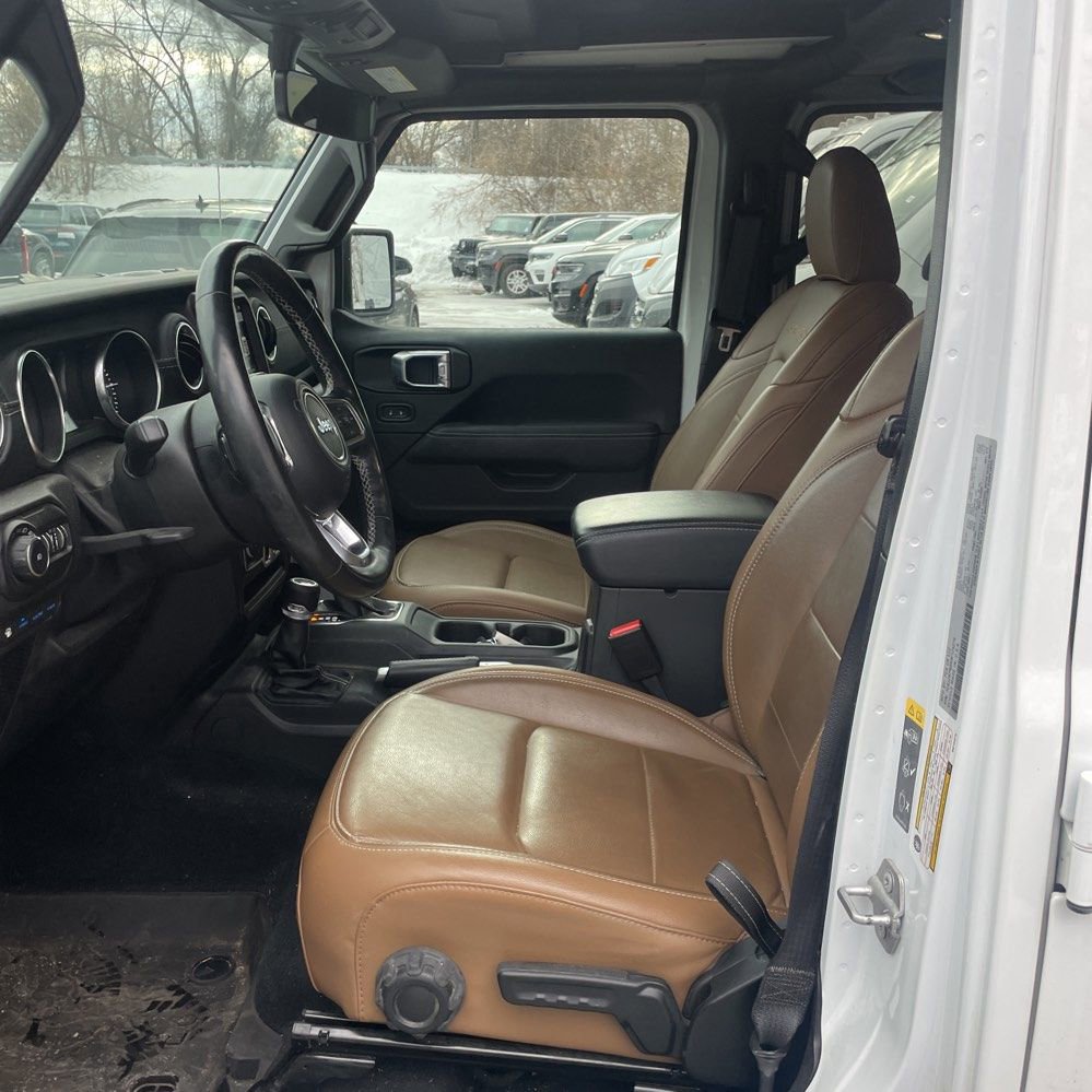 Used 2022 Jeep Wrangler Unlimited Sahara w/ Cold Weather Group image 10