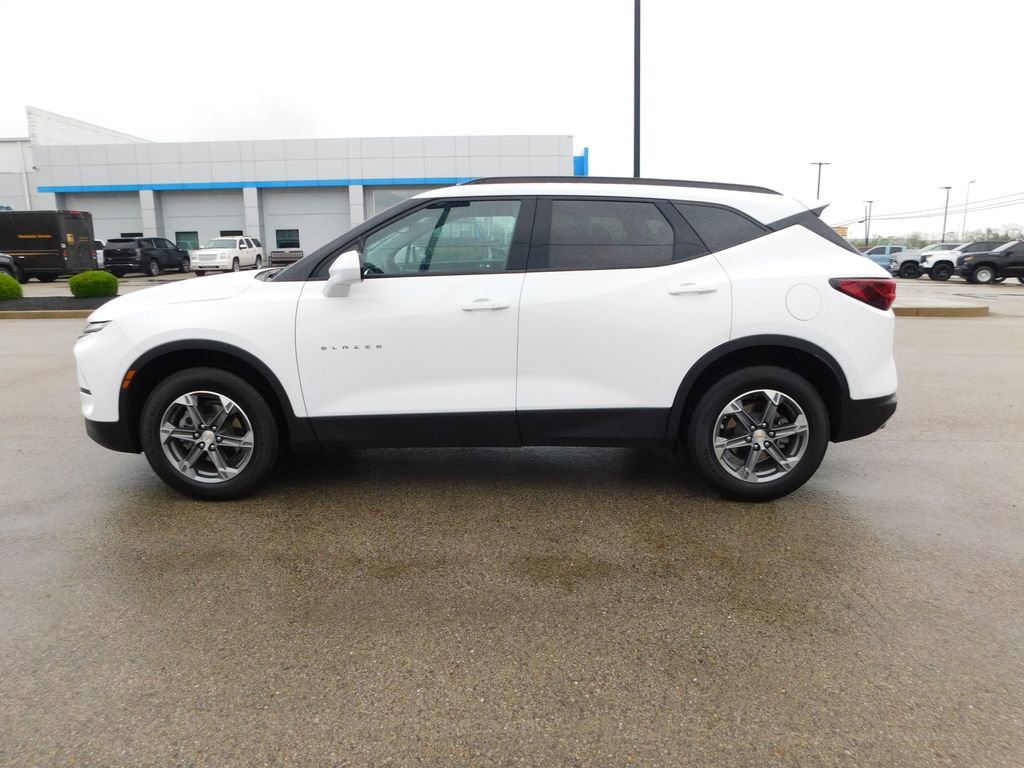 Used 2023 Chevrolet Blazer LT w/ Convenience Package FWD image 6