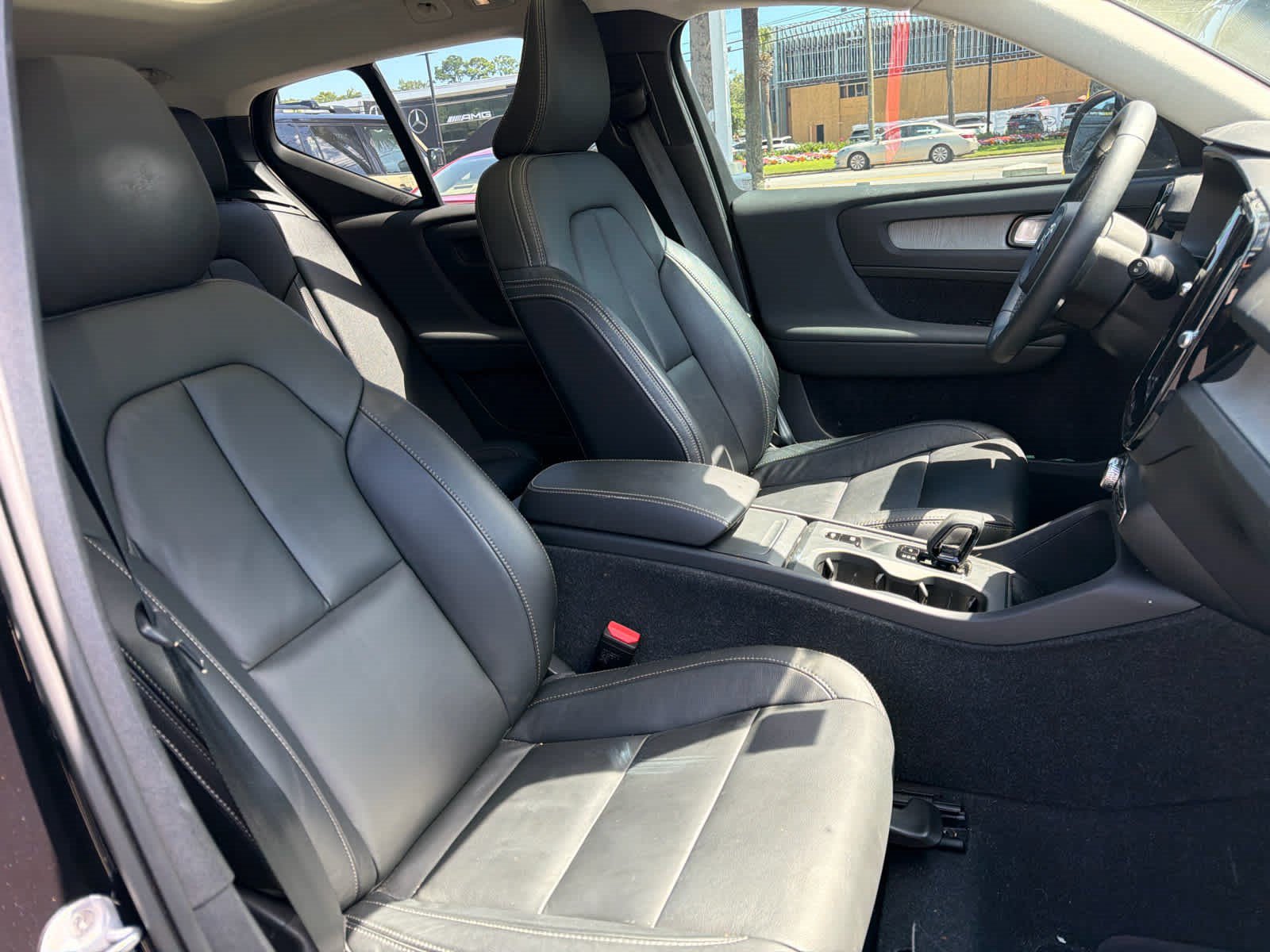 Certified 2024 Volvo XC40 B5 Core w/ Protection Package Premier AWD/4WD image 56
