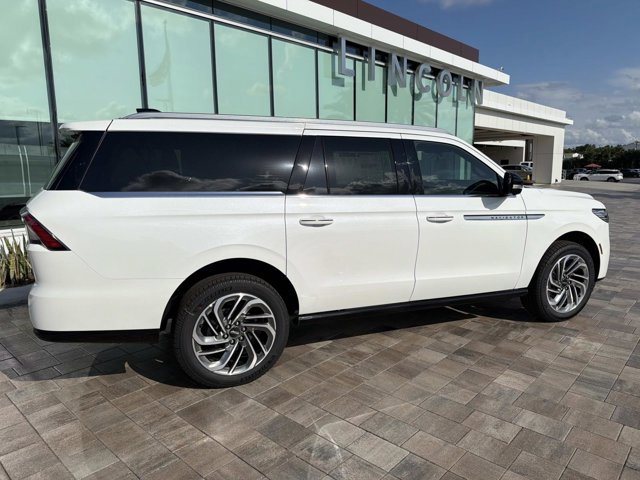 New 2026 Lincoln Navigator L Reserve AWD/4WD video 2
