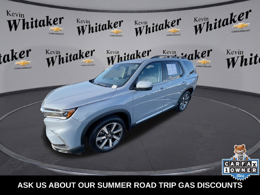 Used 2025 Honda Pilot Touring image 4