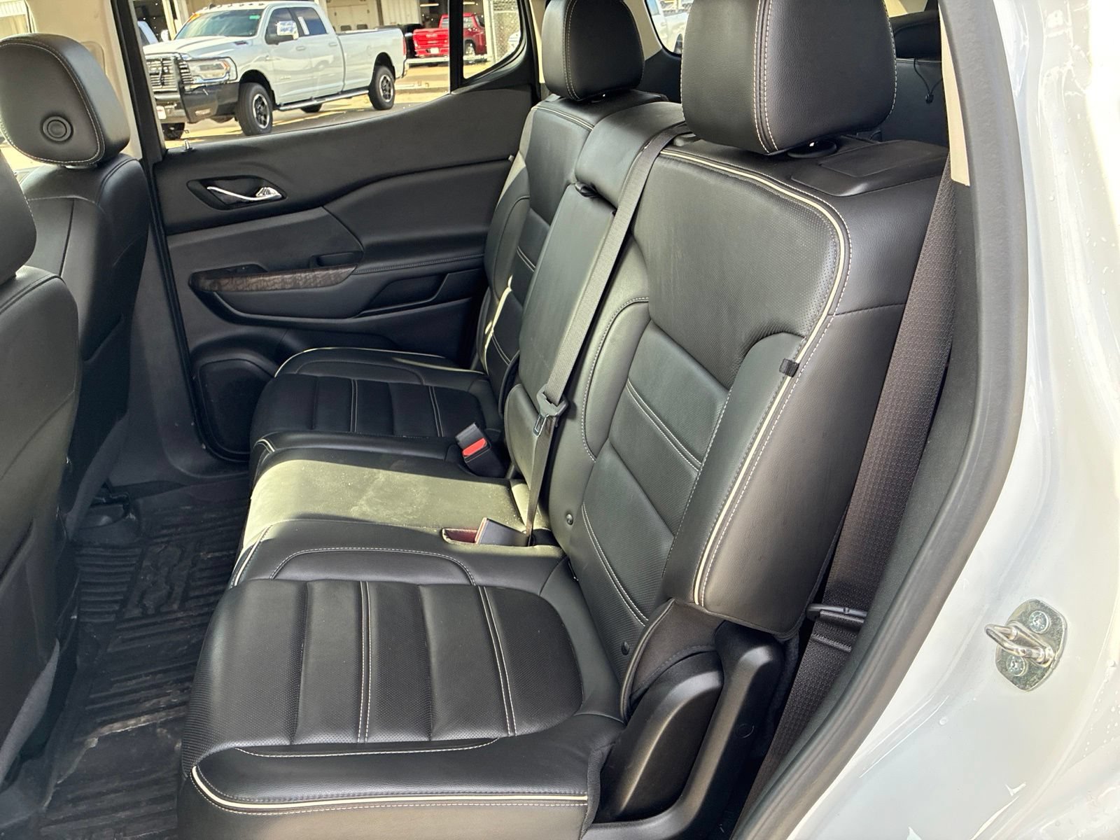 Used 2023 GMC Acadia Denali FWD image 11