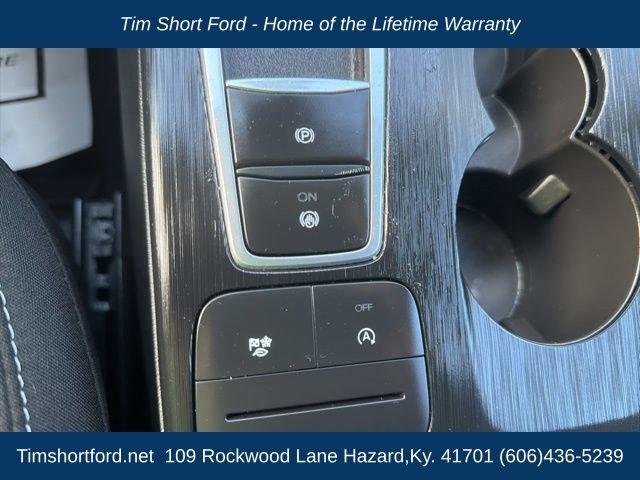 Used 2025 Ford Escape Active AWD/4WD image 17