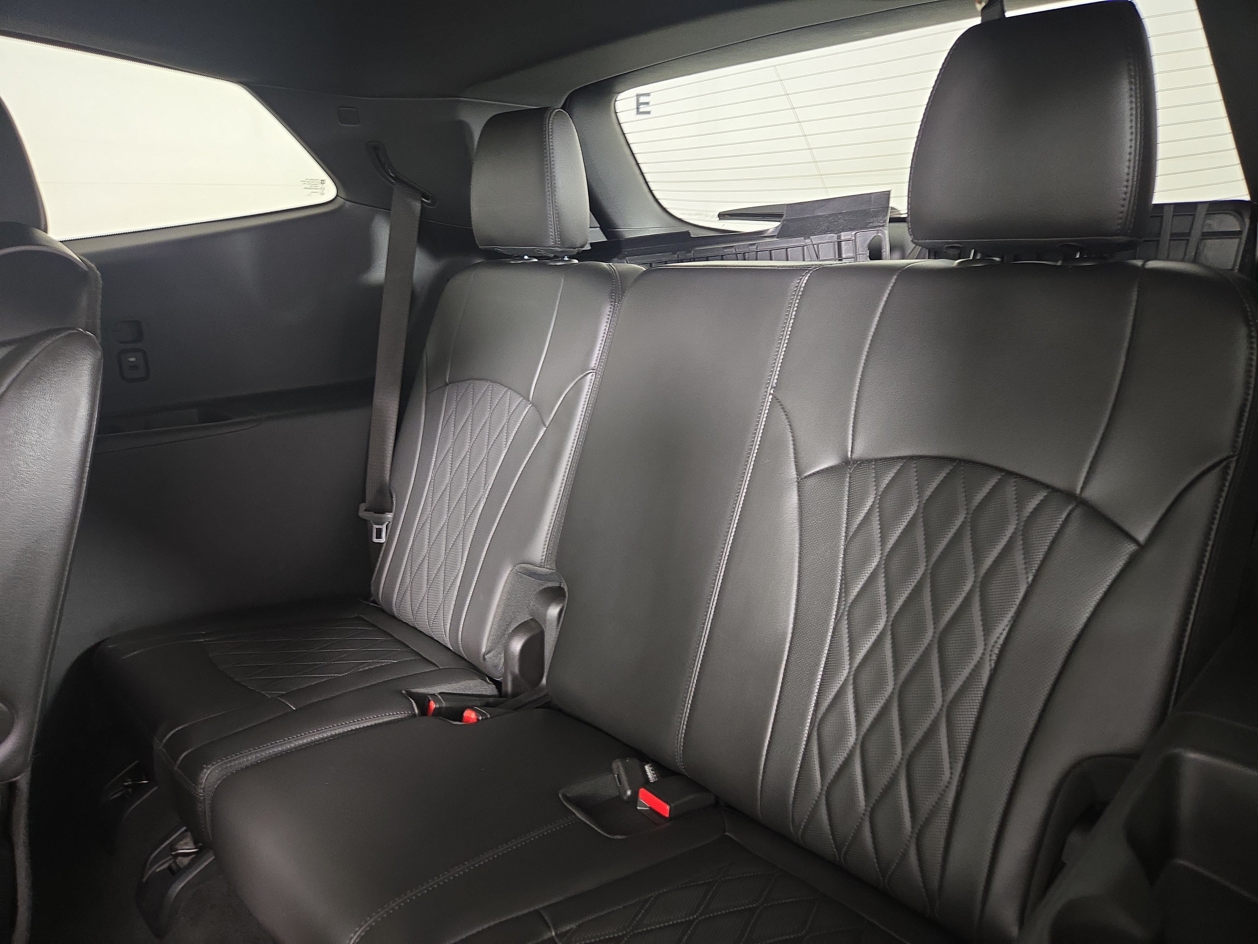 Certified 2022 Buick Enclave Avenir w/ Trailering Package, 5000 lbs. AWD/4WD image 13