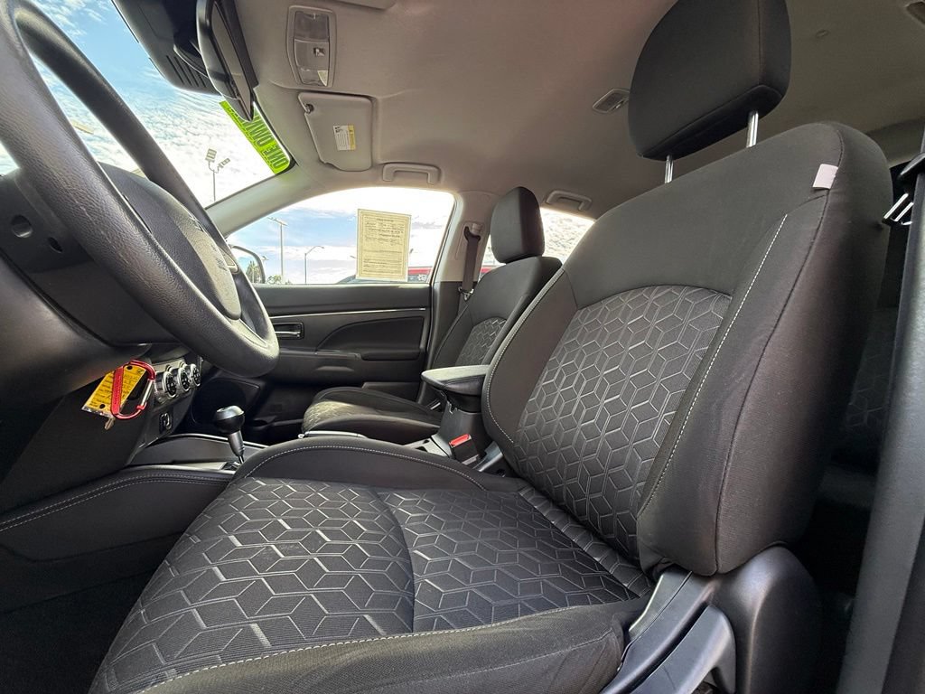 Used 2023 Mitsubishi Outlander Sport ES AWD/4WD image 31