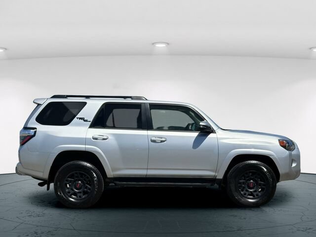 Used 2021 Toyota 4Runner TRD Off-Road Premium w/ Moonroof Package AWD/4WD image 8