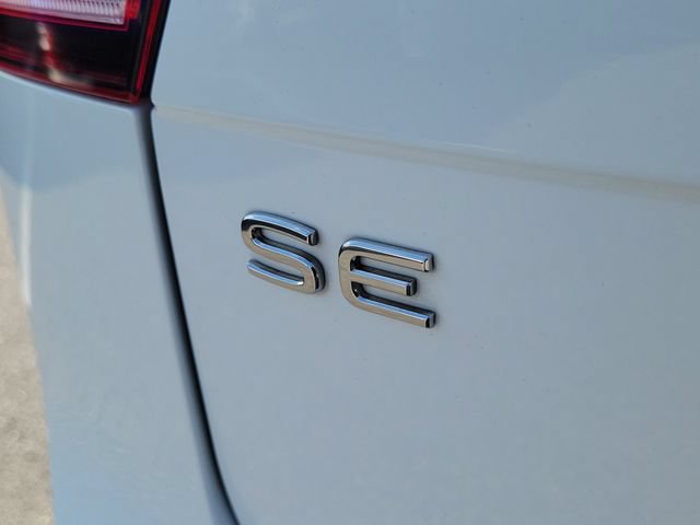 Certified 2024 Volkswagen Tiguan SE FWD image 6