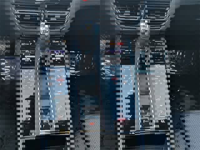 Used 2024 Porsche Macan image 33