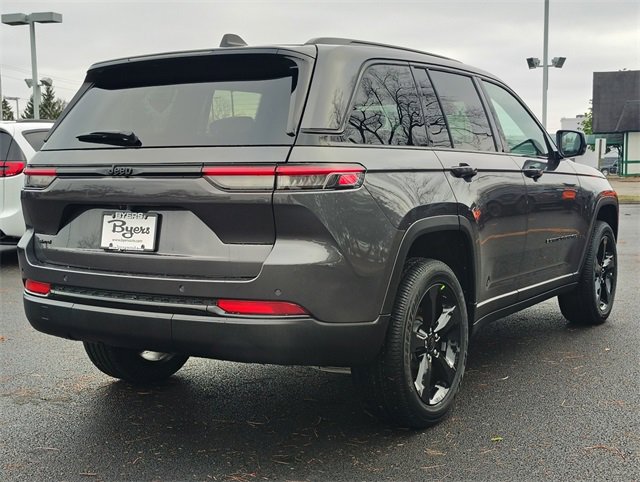 New 2025 Jeep Grand Cherokee 4WD image 7