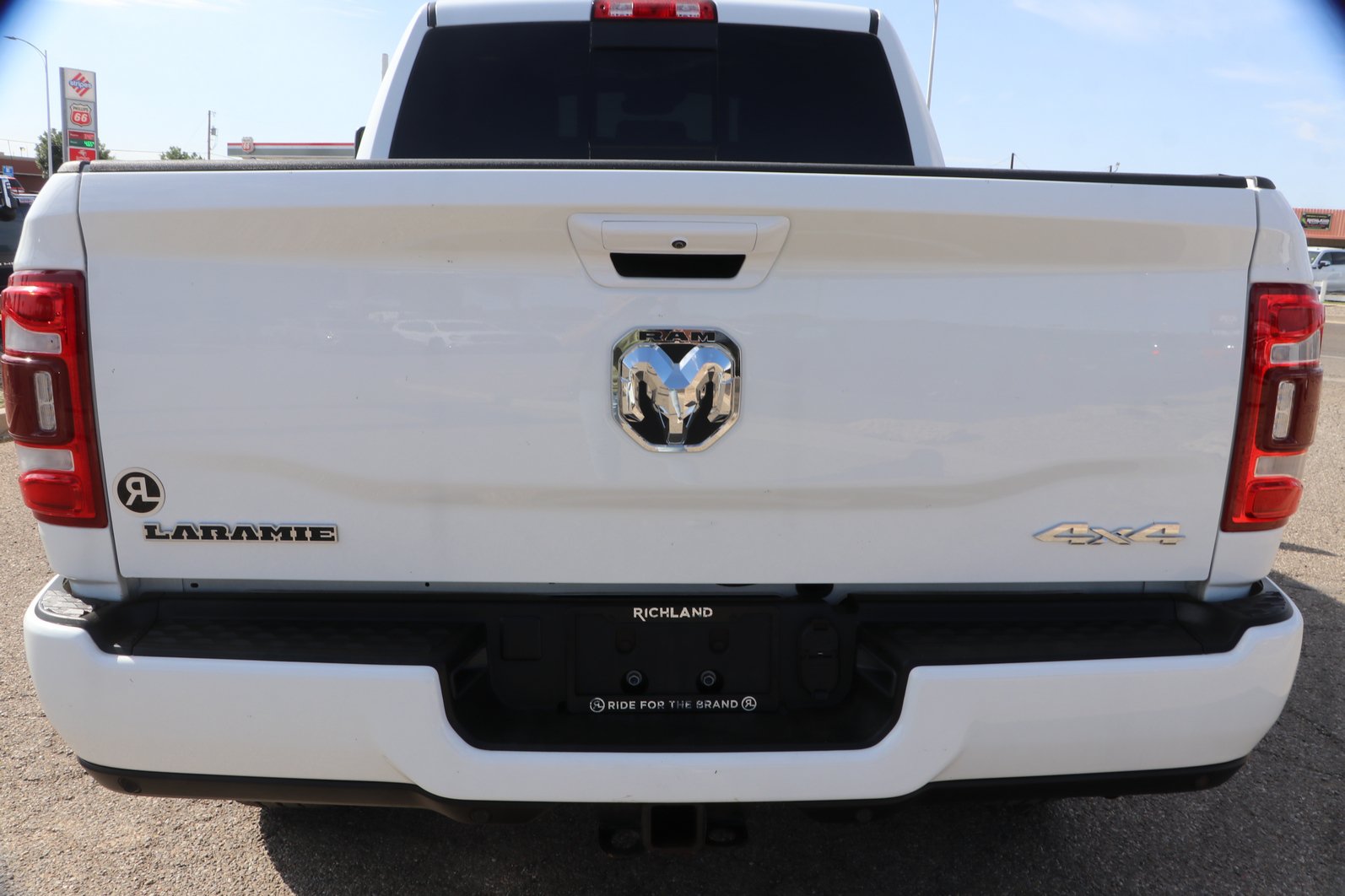 Used 2024 RAM 2500 Laramie w/ Safety Group AWD/4WD image 6