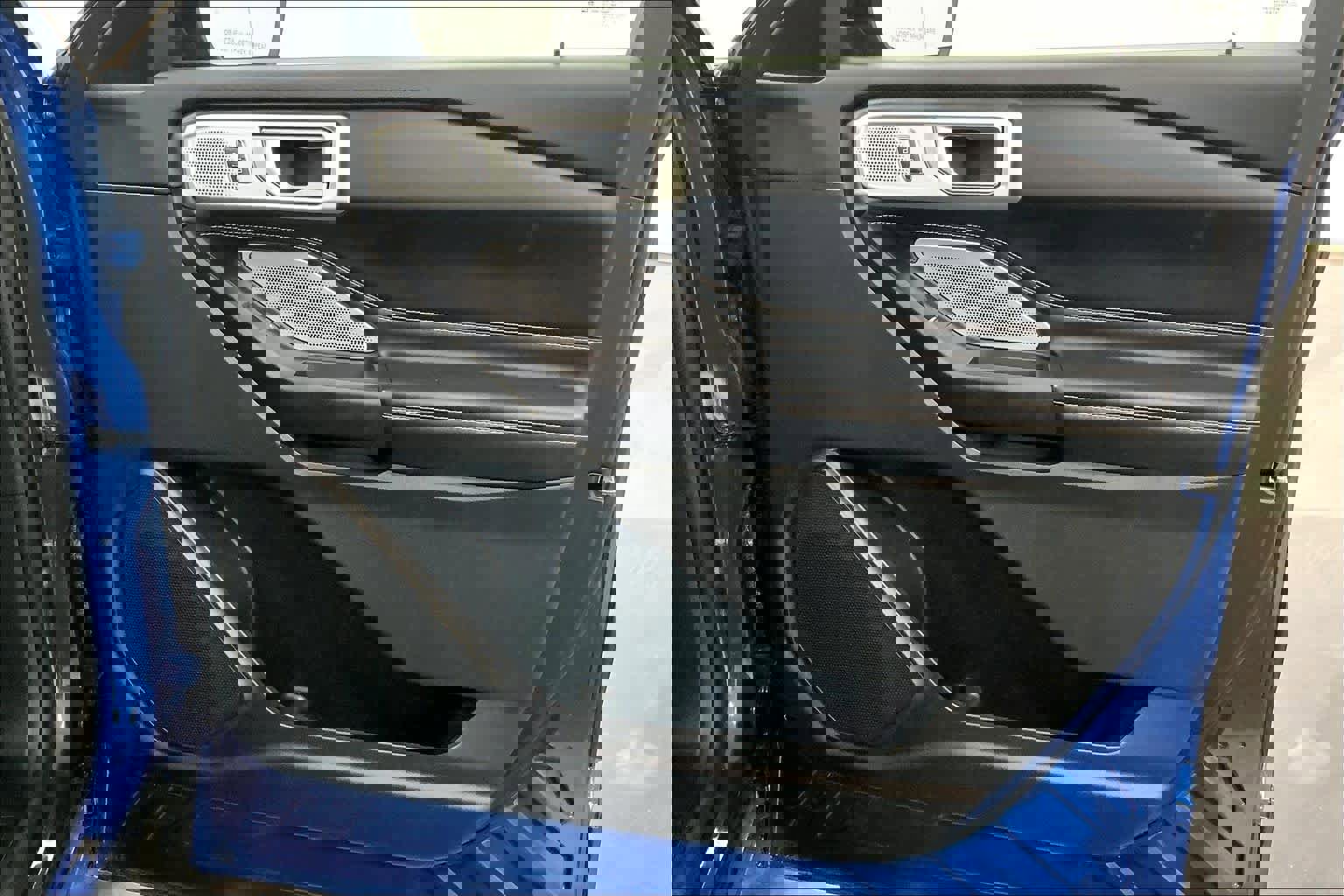 Used 2020 Ford Explorer ST w/ Premium Technology Package image 19