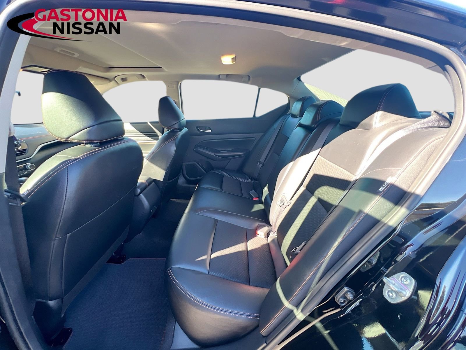 Used 2022 Nissan Altima 2.5 SR w/ Midnight Edition Package image 31