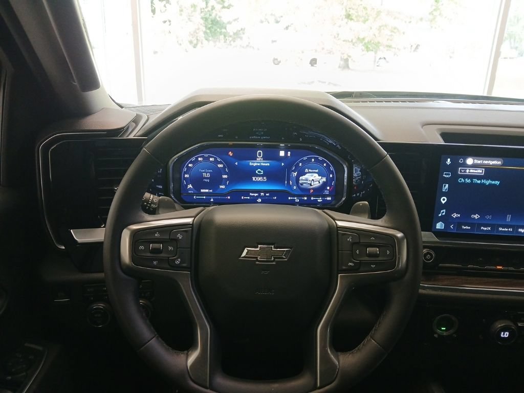 Used 2023 Chevrolet Silverado 1500 RST AWD/4WD image 16