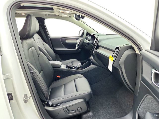 New 2026 Volvo XC40 B5 Plus w/ Protection Package Premier image 14