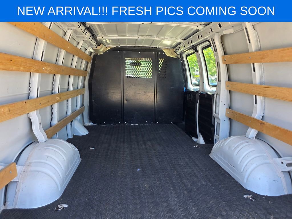 Used 2024 GMC Savana 2500 w/ Driver Convenience Package RWD image 7