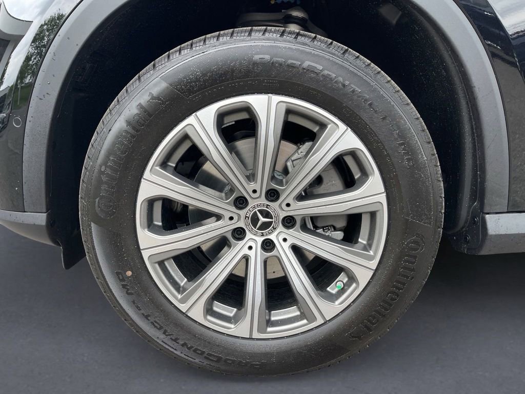 Used 2025 Mercedes-Benz GLC 300 4MATIC image 7