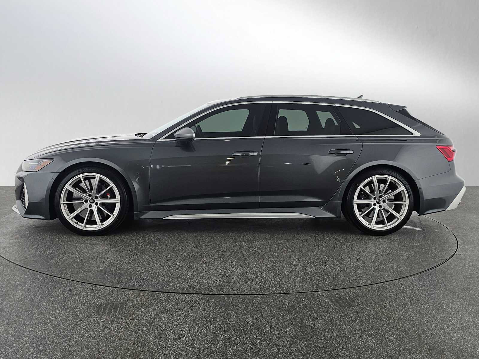 Used 2023 Audi RS 6 AWD/4WD image 6