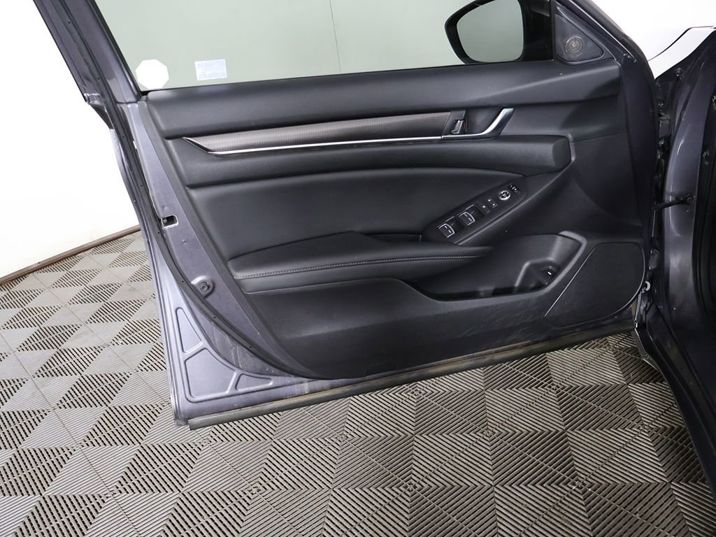 Used 2020 Honda Accord Sport image 19