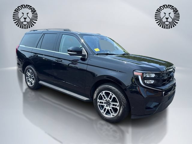 Used 2025 Ford Expedition Active AWD/4WD image 3