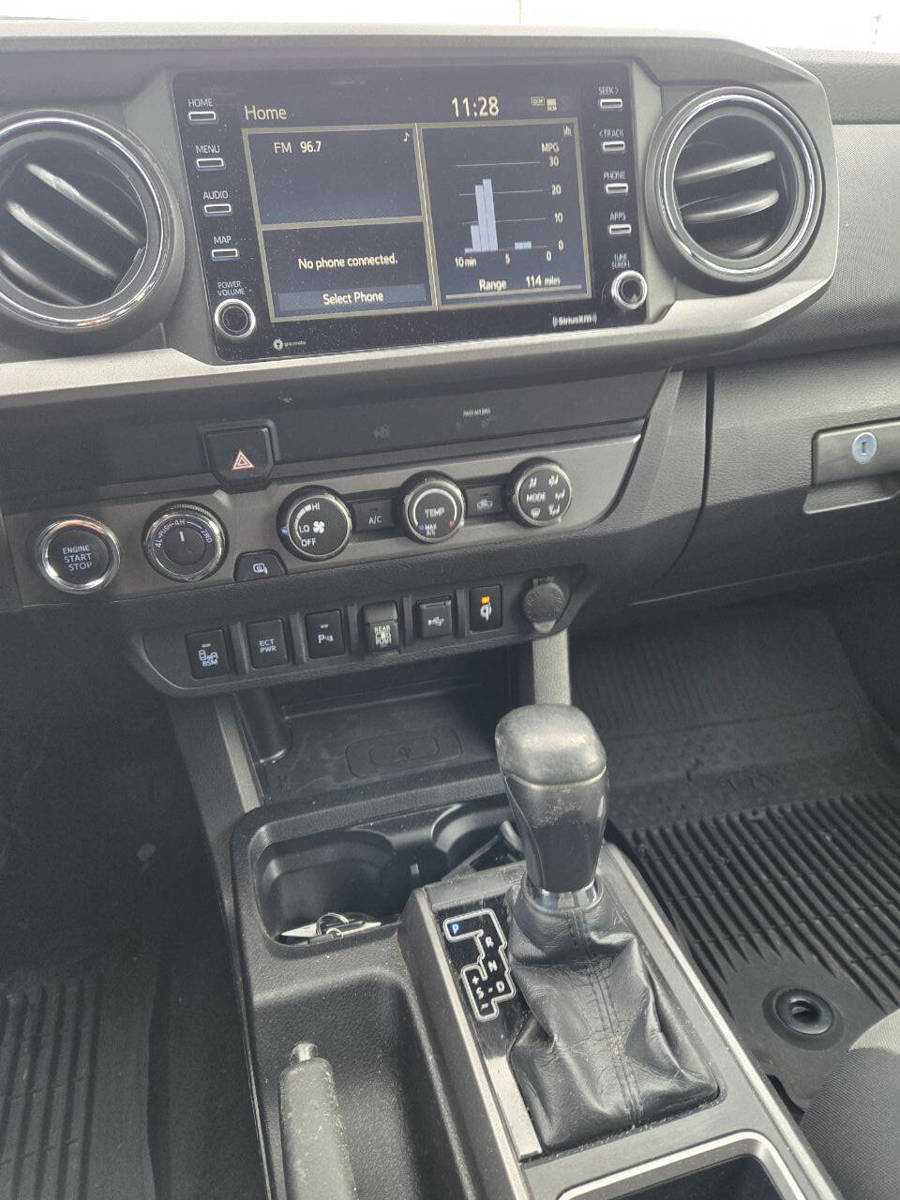 Used 2020 Toyota Tacoma TRD Off-Road w/ Technology Package image 13