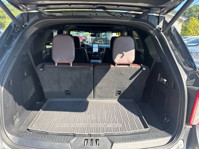 Used 2021 Ford Explorer Platinum w/ Equipment Group 601A AWD/4WD image 41