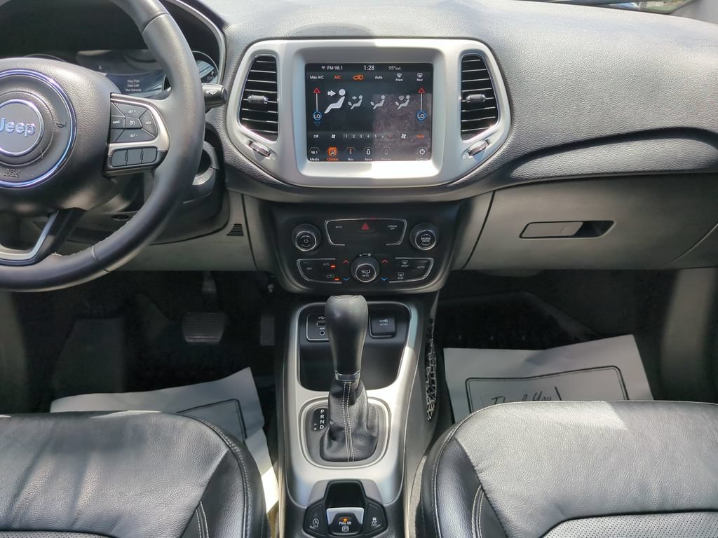 Used 2021 Jeep Compass Latitude w/ Sun and Sound Group FWD image 16