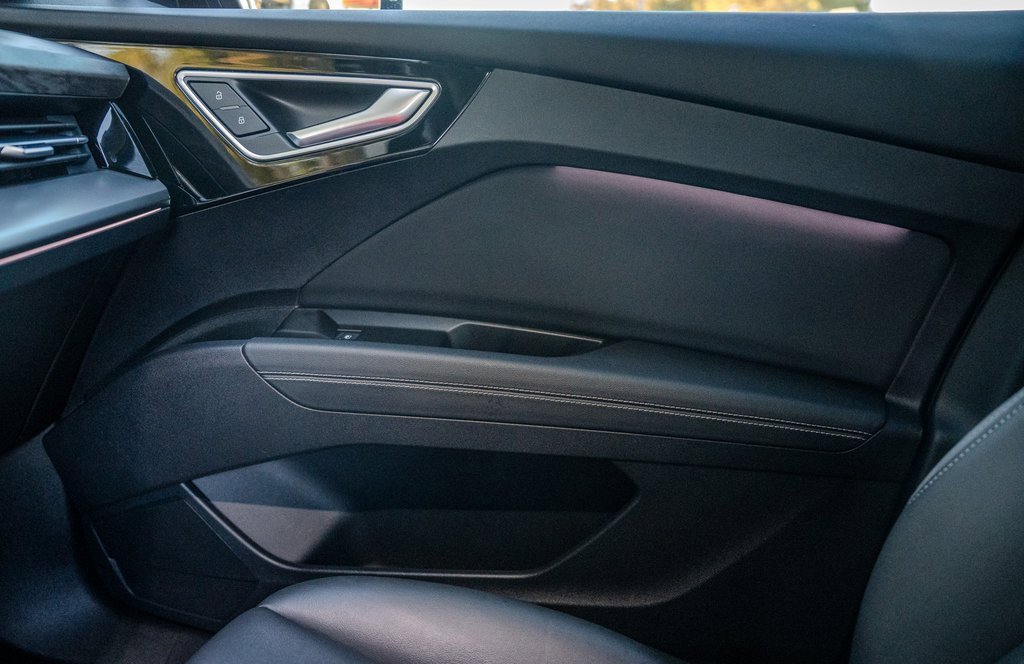 Used 2023 Audi Q4 e-tron Premium Plus w/ Premium Plus image 13