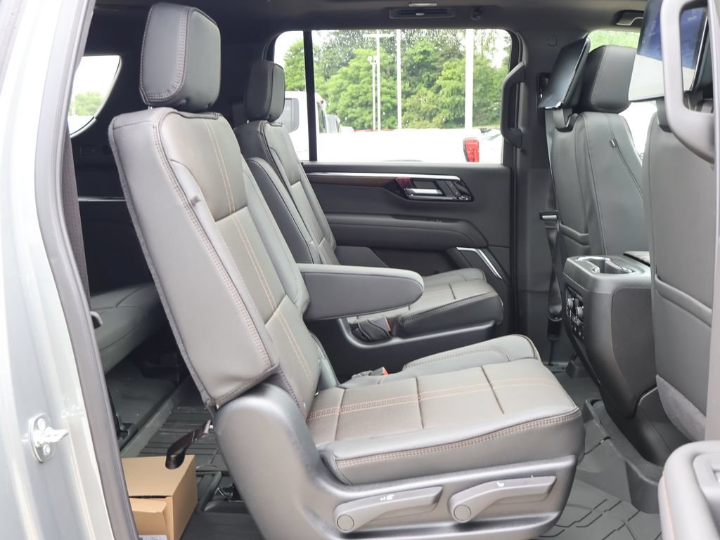 New 2026 Chevrolet Suburban High Country AWD/4WD image 42