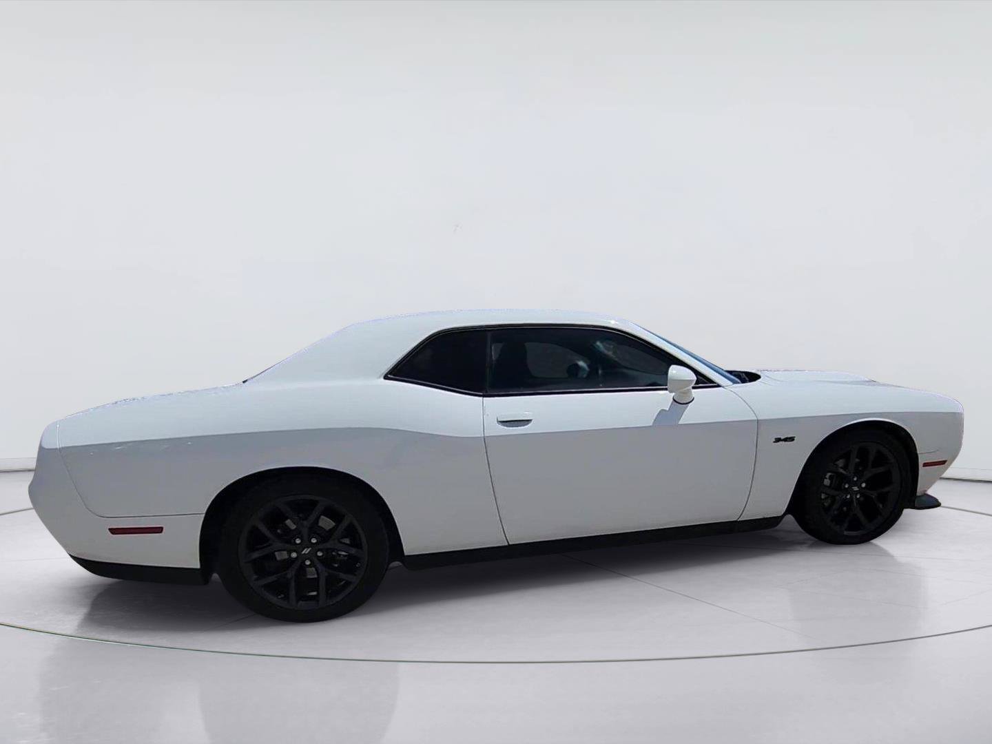 Used 2023 Dodge Challenger R/T w/ Blacktop Package RWD image 9