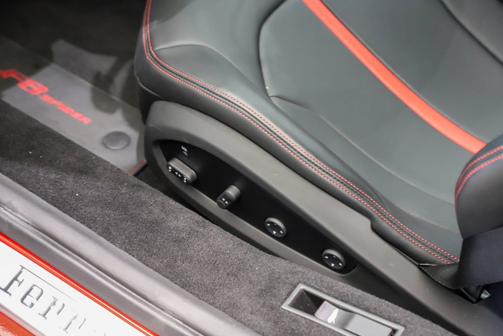 Certified 2022 Ferrari F8 Tributo RWD image 29