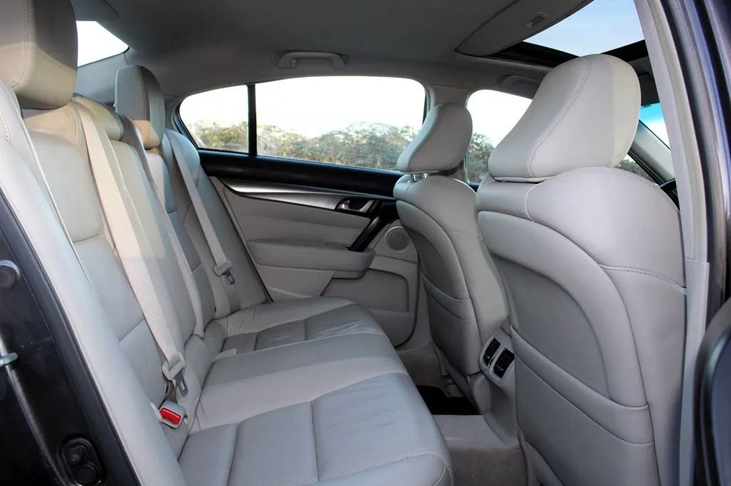 Used 2011 Acura TL w/ Technology Package FWD image 19