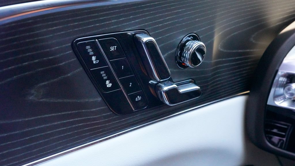 Certified 2024 Cadillac Lyriq Sport AWD/4WD image 17