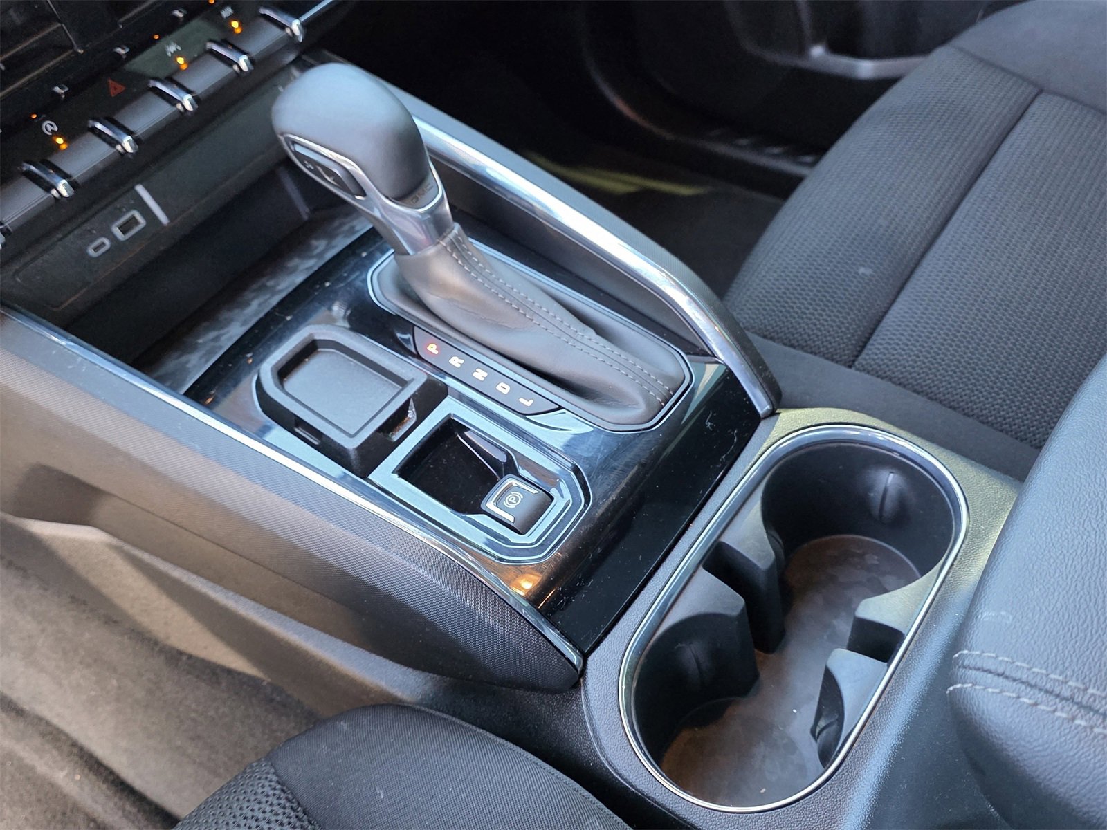 Used 2024 GMC Canyon Elevation w/ Convenience Package image 22