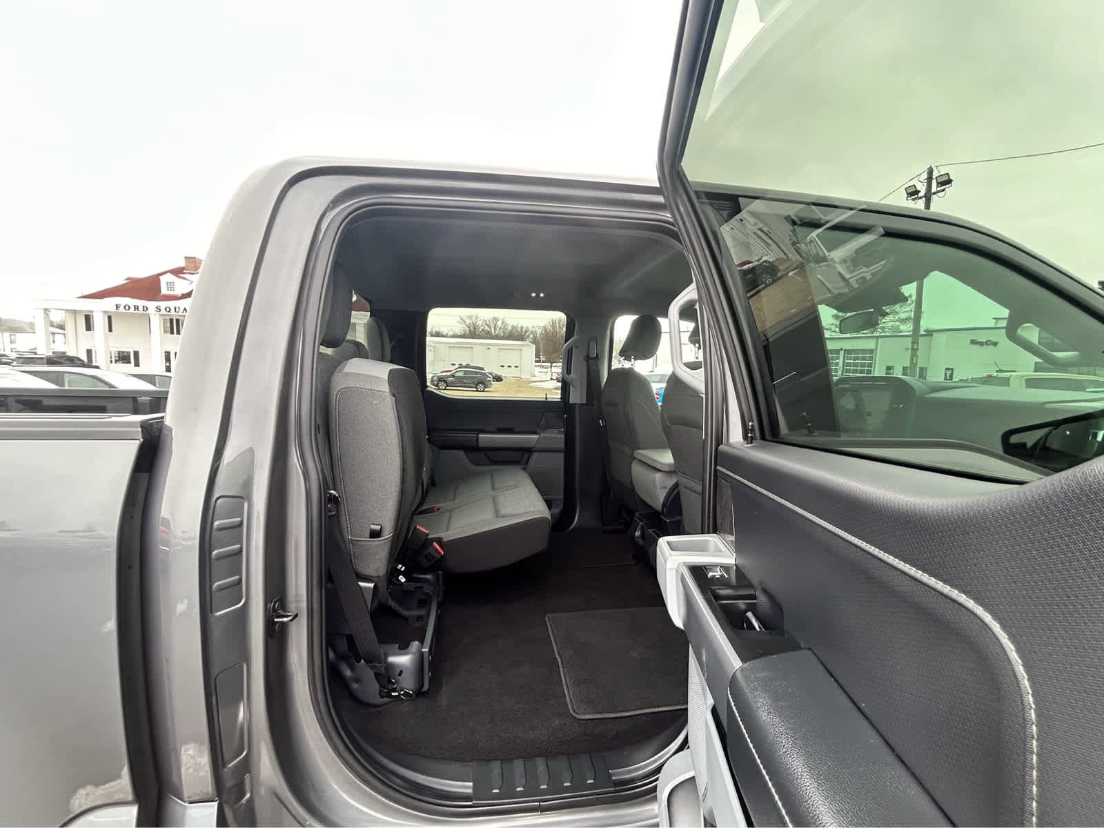 Used 2024 Ford F150 XLT AWD/4WD image 10