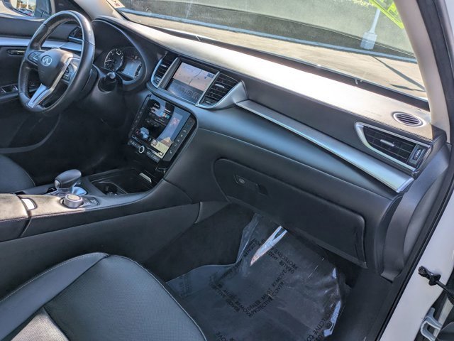 Used 2021 INFINITI QX50 Essential w/ Convenience Package image 6