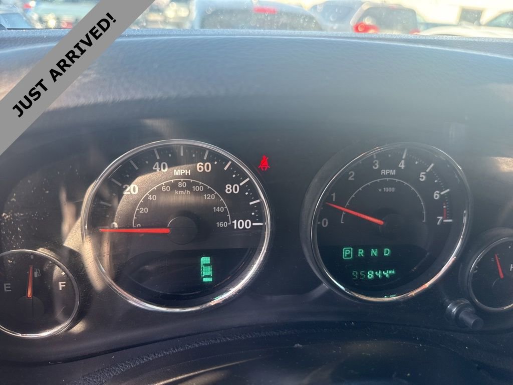 Used 2017 Jeep Wrangler Unlimited Rubicon w/ Connectivity Group image 9