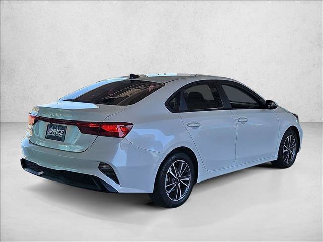 Used 2022 Kia Forte LXS w/ LXS Technology Package FWD image 5