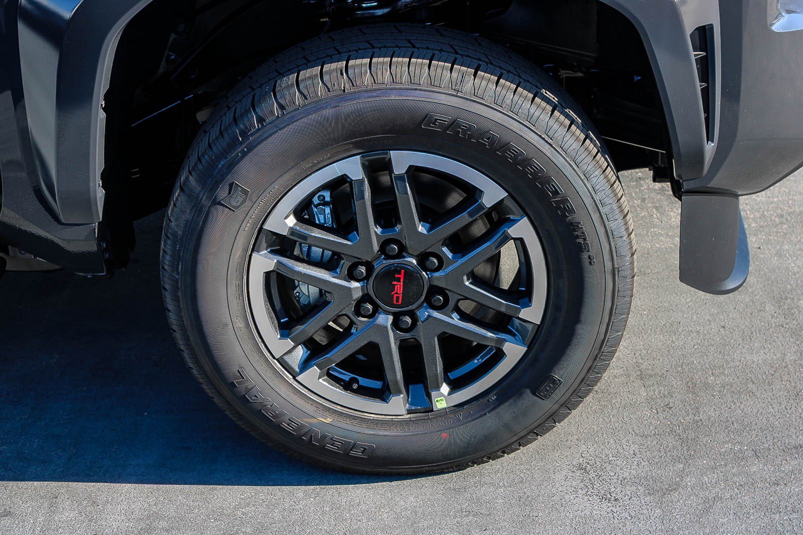 New 2025 Toyota Tacoma TRD Sport image 11