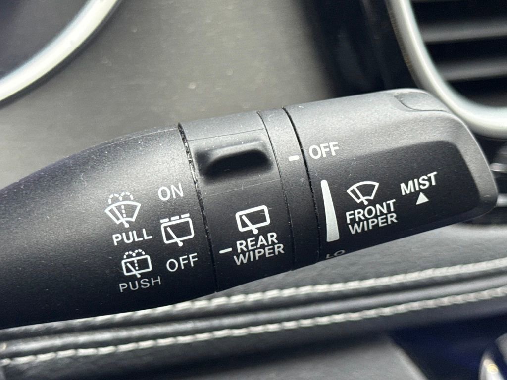 Used 2024 Chrysler Pacifica Limited w/ S Appearance Package image 39