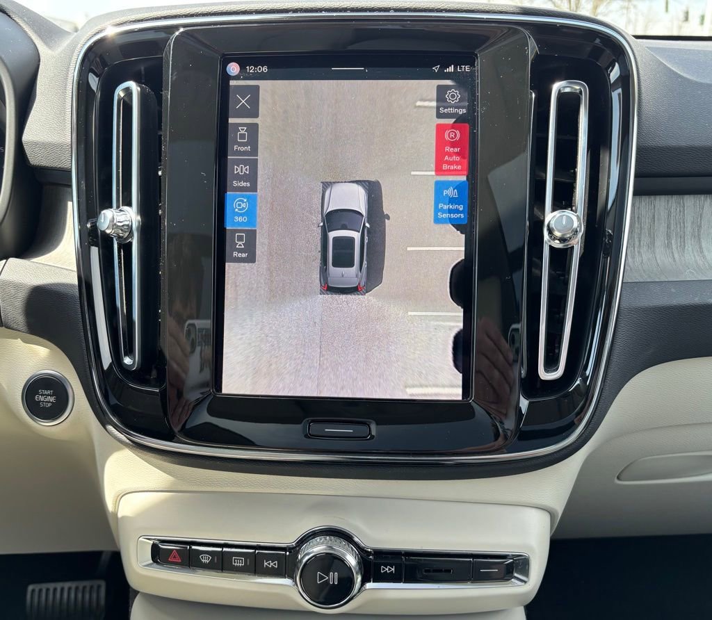 Certified 2023 Volvo XC40 B5 Plus w/ Driver Assist Package image 14