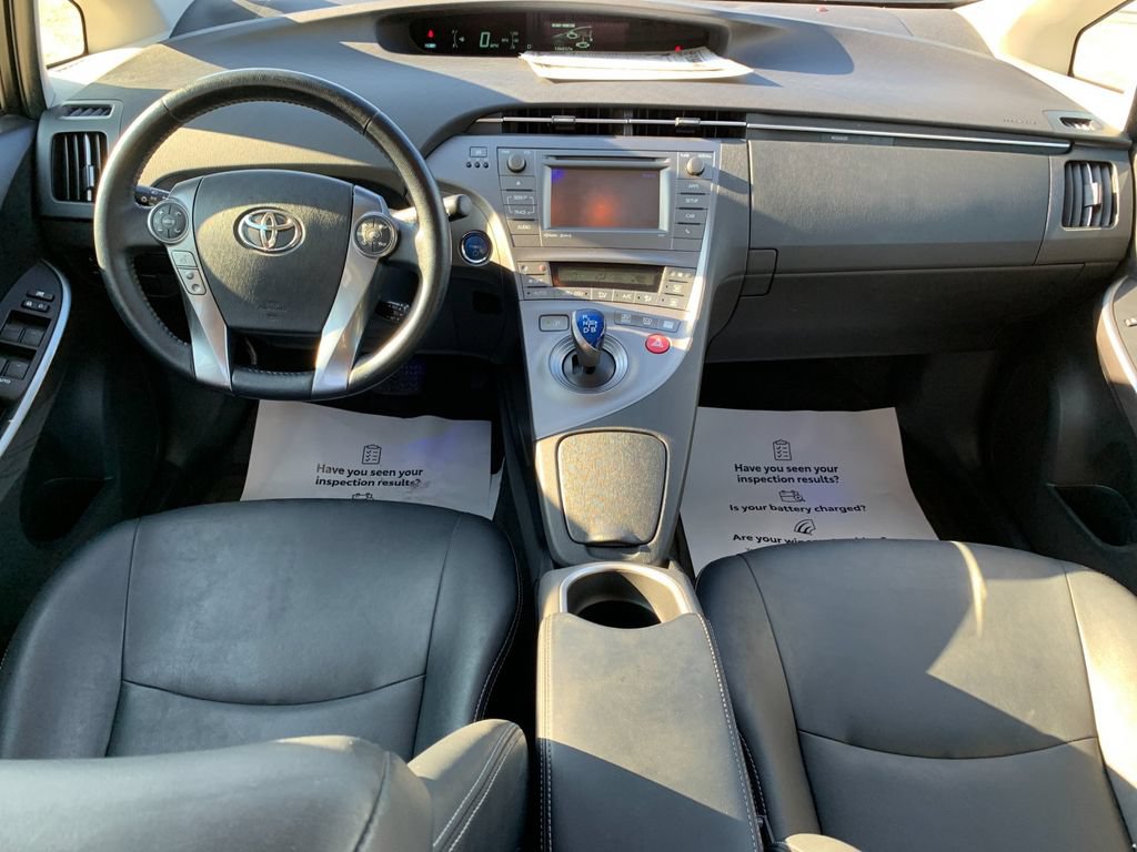 Used 2015 Toyota Prius Persona Series FWD image 16