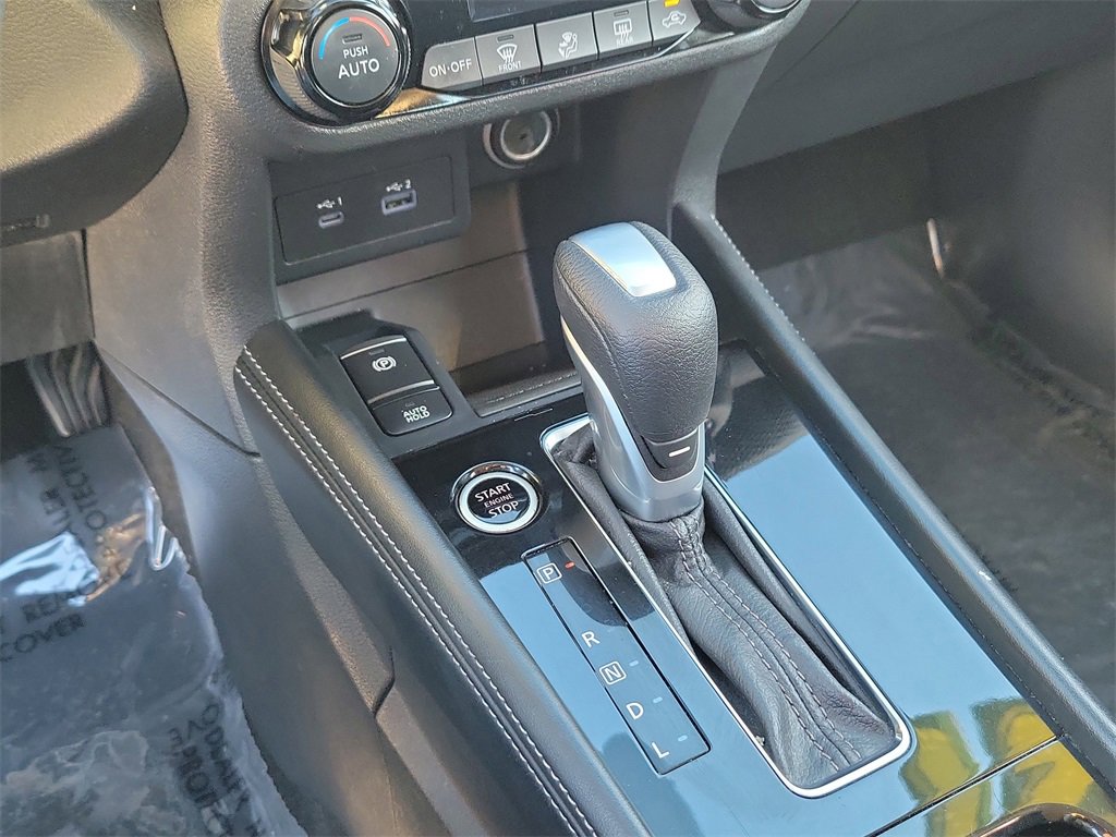 Certified 2021 Nissan Kicks SV image 22